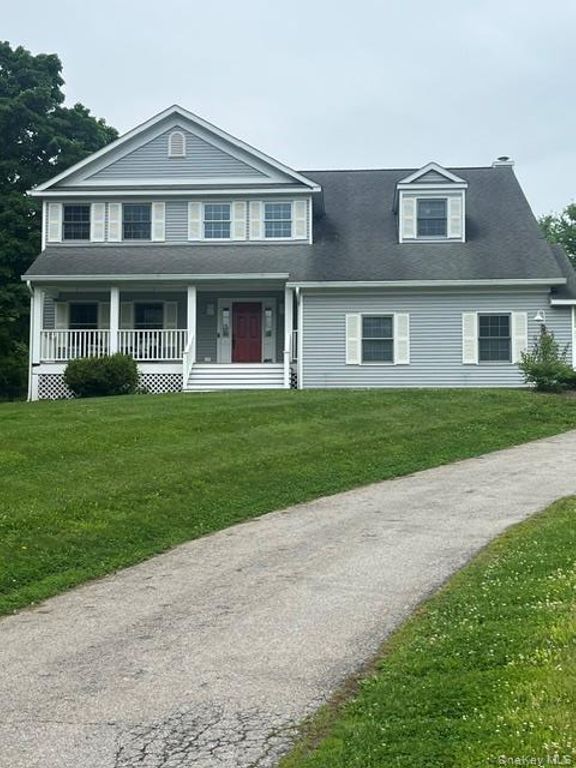 9 Mystic Glen Place, Fishkill, NY 12524