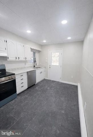 107 W ROWE ST, Tamaqua, PA 18252