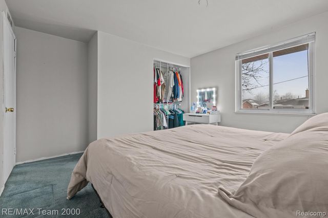 31629 Sweetbriar, Rockwood, MI 48173