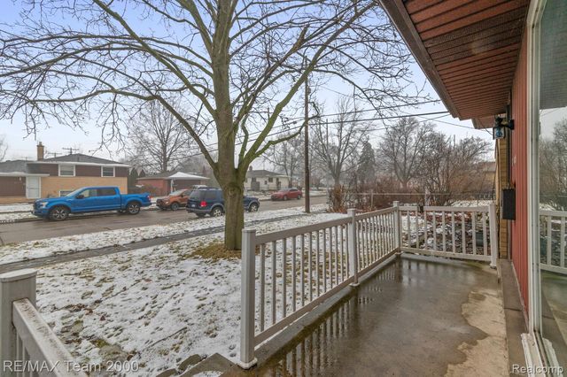 31629 Sweetbriar, Rockwood, MI 48173