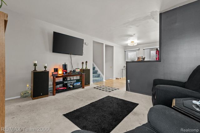 31629 Sweetbriar, Rockwood, MI 48173