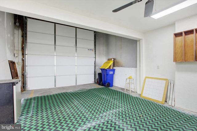 1880 W MARKET ST, York, PA 17404