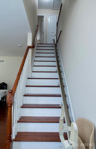 34 4th Street, Port Reading, NJ 07064