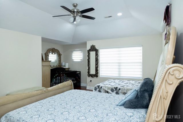 34 4th Street, Port Reading, NJ 07064