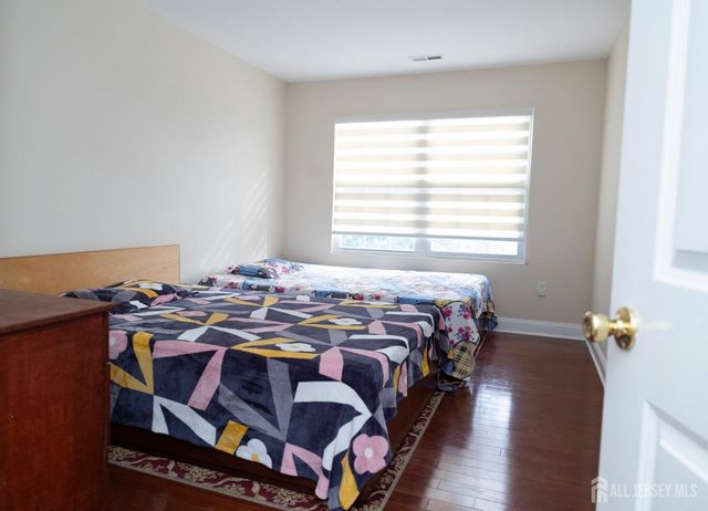 34 4th Street, Port Reading, NJ 07064