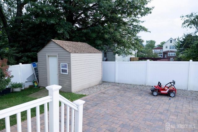 34 4th Street, Port Reading, NJ 07064