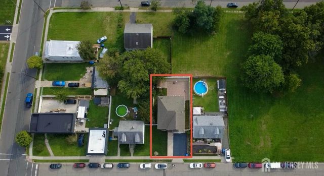 34 4th Street, Port Reading, NJ 07064