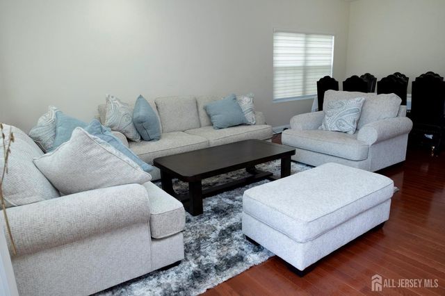 34 4th Street, Port Reading, NJ 07064