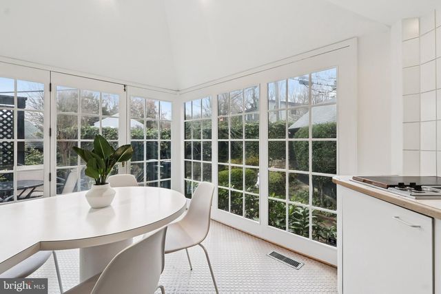 4711 17TH ST N, Arlington, VA 22207