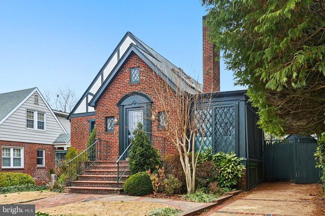 4711 17TH ST N, Arlington, VA 22207