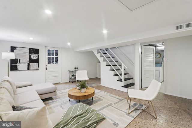 4711 17TH ST N, Arlington, VA 22207