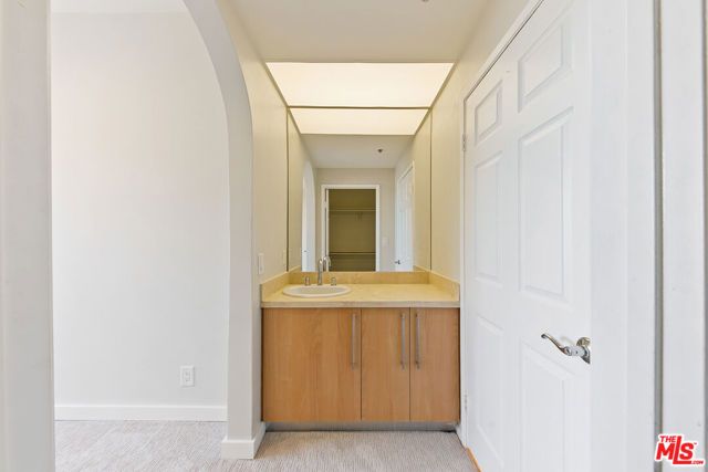 620 S Gramercy Place 320, Los Angeles, CA 90005