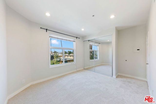 620 S Gramercy Place 320, Los Angeles, CA 90005