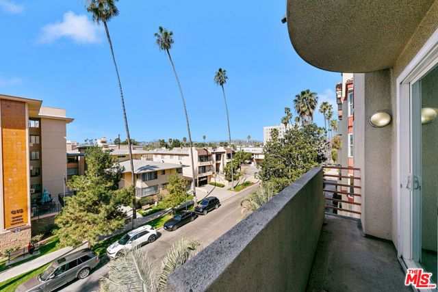 620 S Gramercy Place 320, Los Angeles, CA 90005