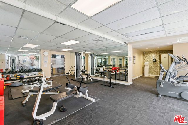 620 S Gramercy Place 320, Los Angeles, CA 90005