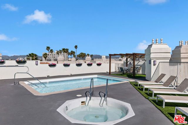 620 S Gramercy Place 320, Los Angeles, CA 90005