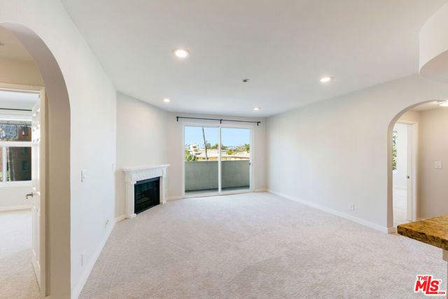 620 S Gramercy Place 320, Los Angeles, CA 90005