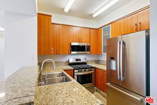 620 S Gramercy Place 320, Los Angeles, CA 90005