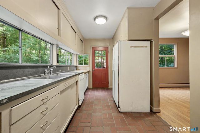 65 Whipple Road, Wilton, CT 06897