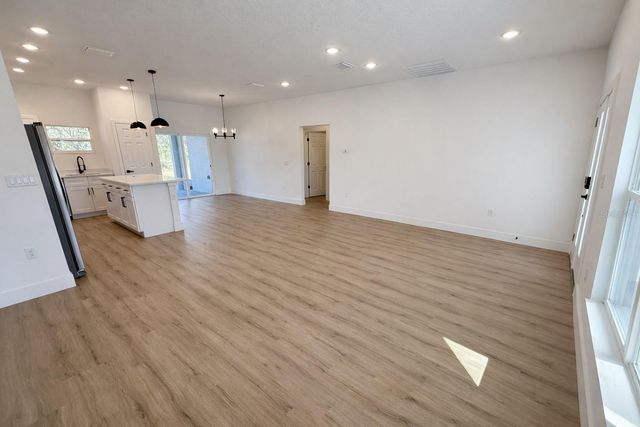 10516 CALDERA AVE N, Citrus Springs, FL 34433