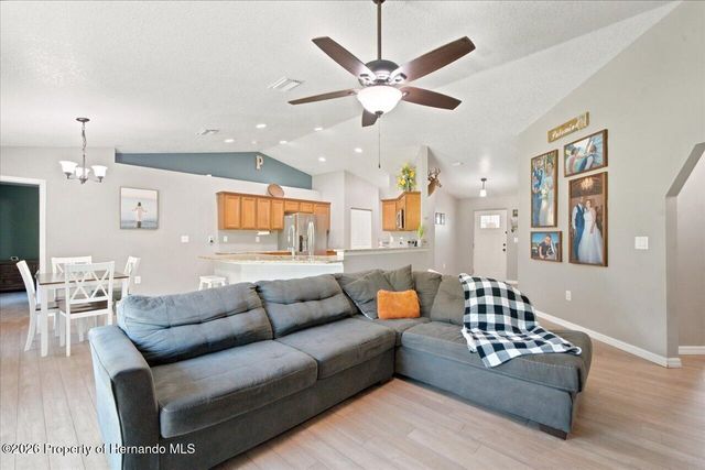 12327 Millington Avenue, Weeki Wachee, FL 34614