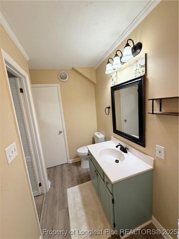 4946 Pinewood Drive, Hope Mills, NC 28348