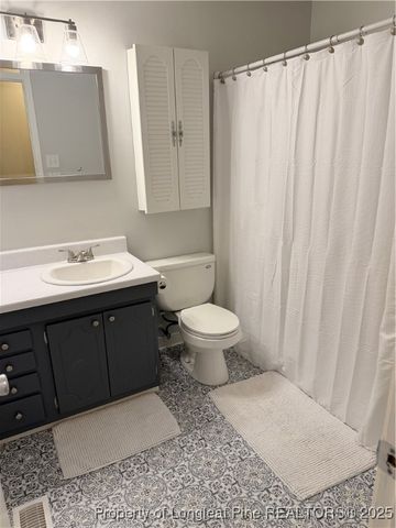 4946 Pinewood Drive, Hope Mills, NC 28348