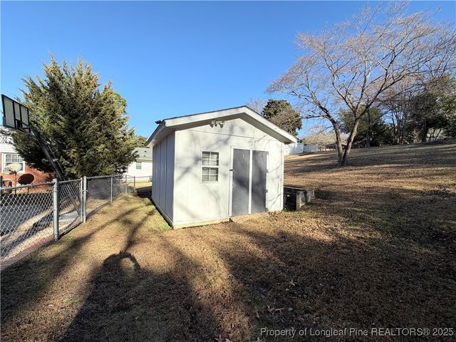 4946 Pinewood Drive, Hope Mills, NC 28348