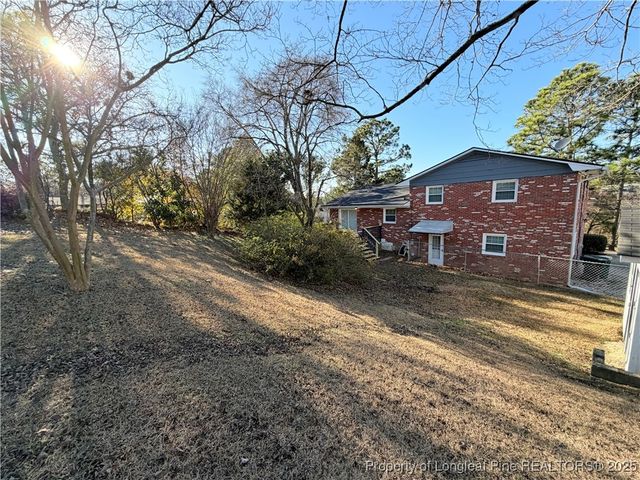 4946 Pinewood Drive, Hope Mills, NC 28348