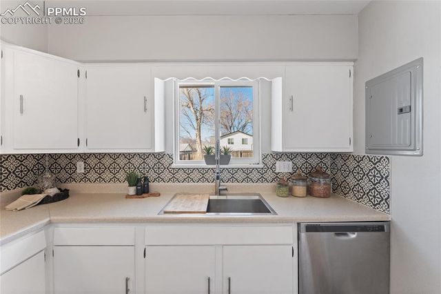 412 Edgewood Drive, Colorado Springs, CO 80907