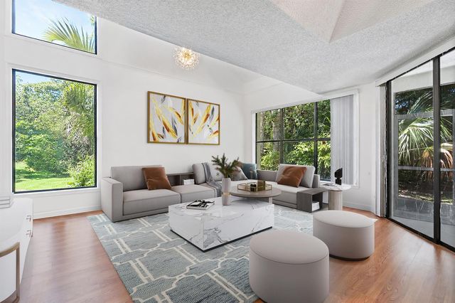 5280 SE Seascape Way 101, Stuart, FL 34997