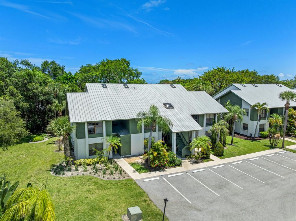 5280 SE Seascape Way 101, Stuart, FL 34997