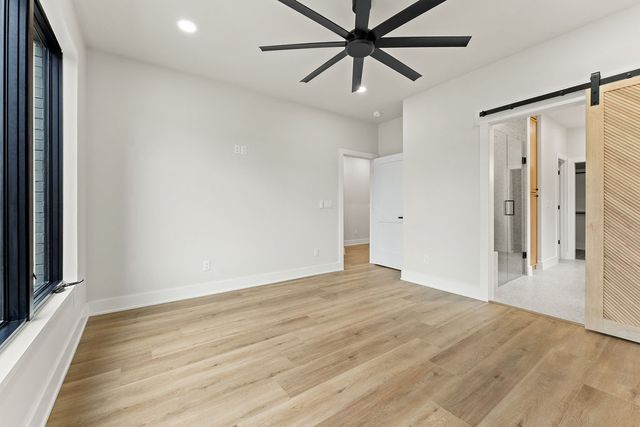 617 SW 2nd Street, Bentonville, AR 72712