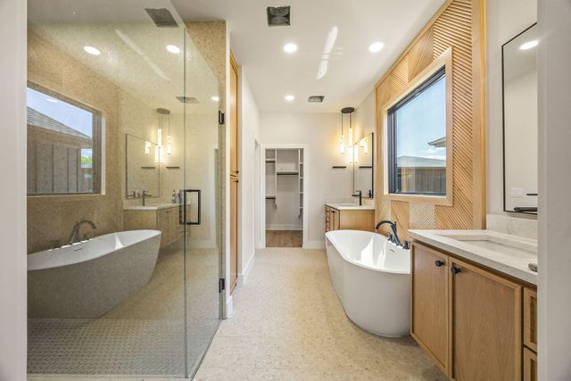 617 SW 2nd Street, Bentonville, AR 72712