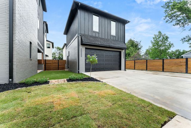 617 SW 2nd Street, Bentonville, AR 72712