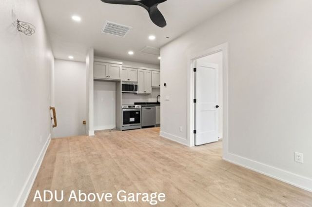 617 SW 2nd Street, Bentonville, AR 72712