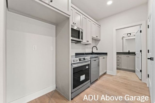 617 SW 2nd Street, Bentonville, AR 72712