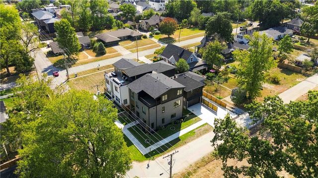 617 SW 2nd Street, Bentonville, AR 72712