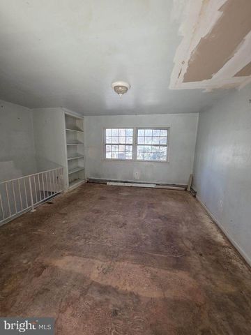 4233 HOFFMAN DR, Woodbridge, VA 22193