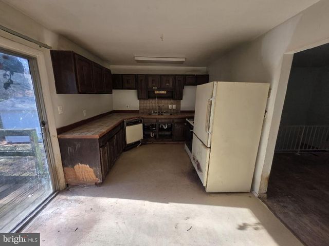 4233 HOFFMAN DR, Woodbridge, VA 22193