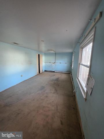 4233 HOFFMAN DR, Woodbridge, VA 22193