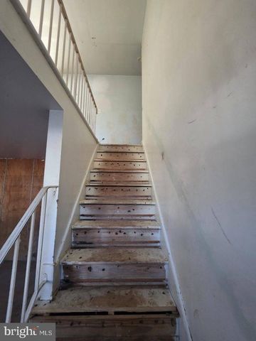 4233 HOFFMAN DR, Woodbridge, VA 22193