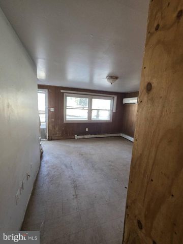 4233 HOFFMAN DR, Woodbridge, VA 22193