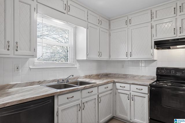 1119 STARTREK LANE, Birmingham, AL 35215