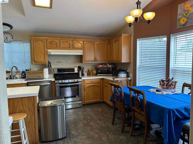 88 Delta Grn, Fremont, CA 94538