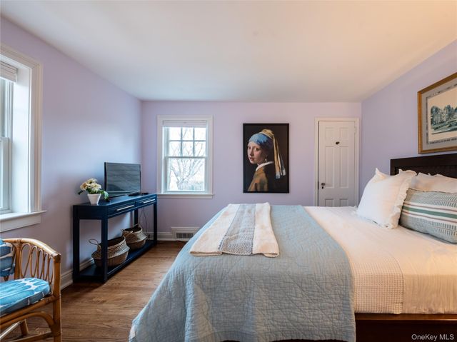 126 Northwoods Road, Manhasset, NY 11030