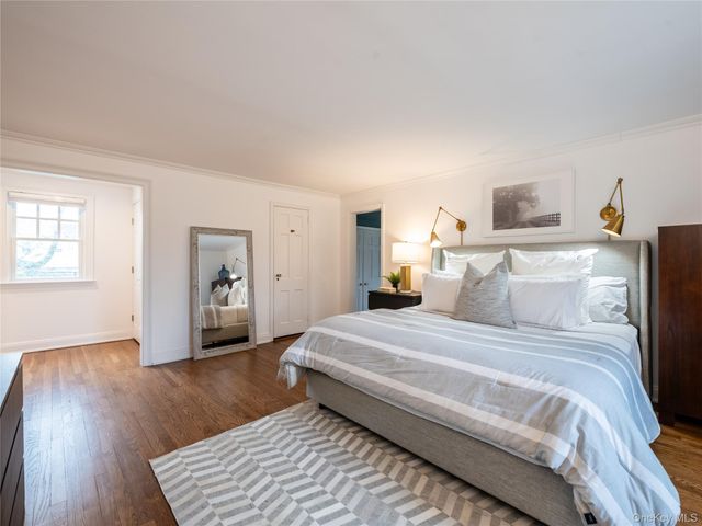 126 Northwoods Road, Manhasset, NY 11030