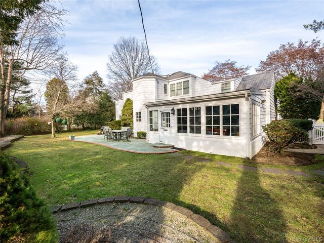 126 Northwoods Road, Manhasset, NY 11030