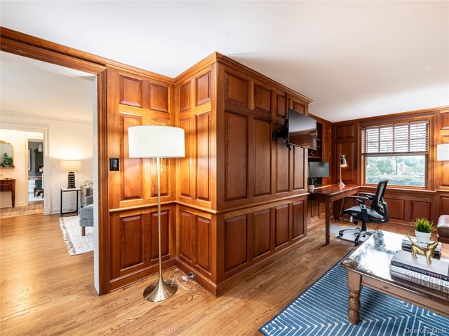 126 Northwoods Road, Manhasset, NY 11030