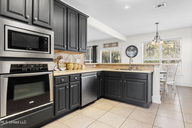 3205 Joy Lane, Ocean Springs, MS 39564